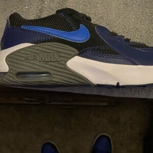 Air Max Sneakers in Black and Blue